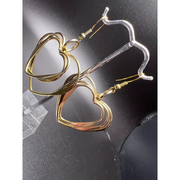 Concentric Heart Earrings - Picture 4 of 5